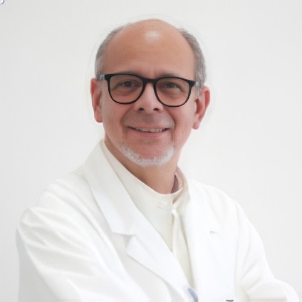 Dr. Luis Benavides García